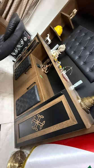 مكتب للبيع جديد ممستعمل السعر 2700000 
المكان شارع فلسطين
***********
