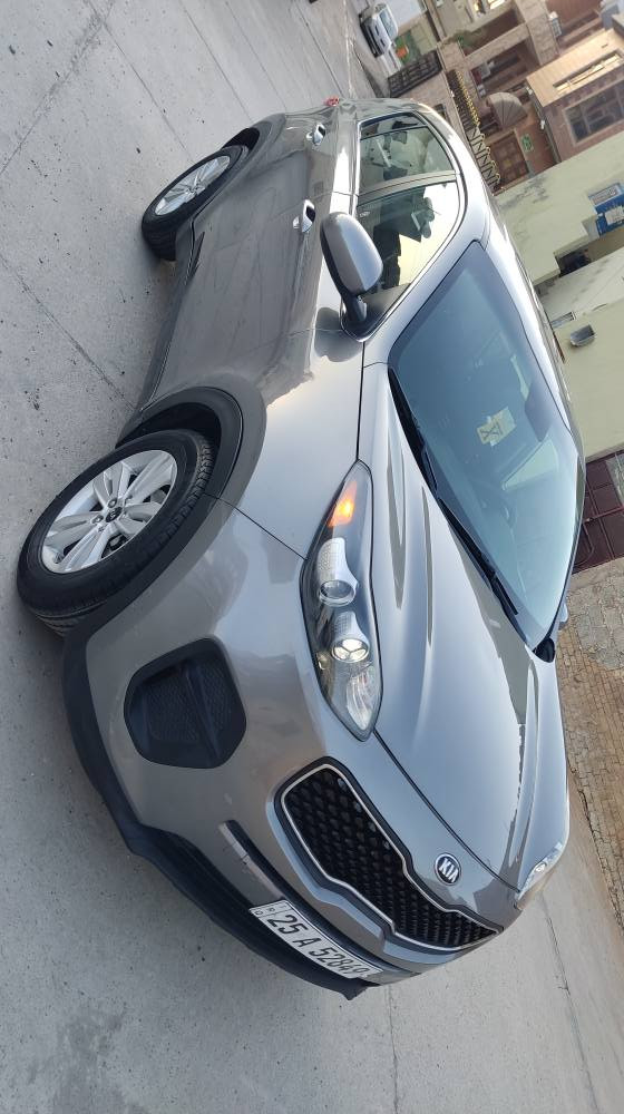 كيا سبورتاج موديل 18 مواصفات كير اتوماتيك جام كهربائي باور قفل مركزي ABS تبريد قطعتين تحكم استيرن شاشه كاميره كشن جك سياره بيها بابين صبغ بجم كبس وخلف كير محرك بشرط.. حجم محرك 24.. مشروع وطني رقم كركوك بيها دفتر بنزين هزه رقم جديد سياره جاهز مال بيت شراي يخابرني *********** كركوك, العراق
