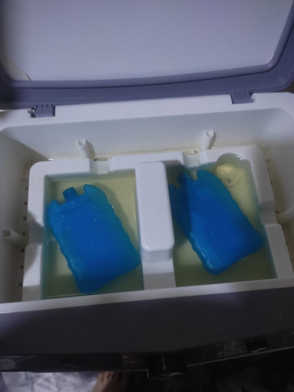توفر مبرده للبيع Air cooler استخدام يومين يعني جديده سبب البيع اريد اشتري سبلت  اشتريتها ب 135 ابيعها 110 قفل مواصفاتها مكتوبه علا الكرتون + 45 لتر ماء خزانها  تواصل واتساب *********** مكاني بصره حيانيه
