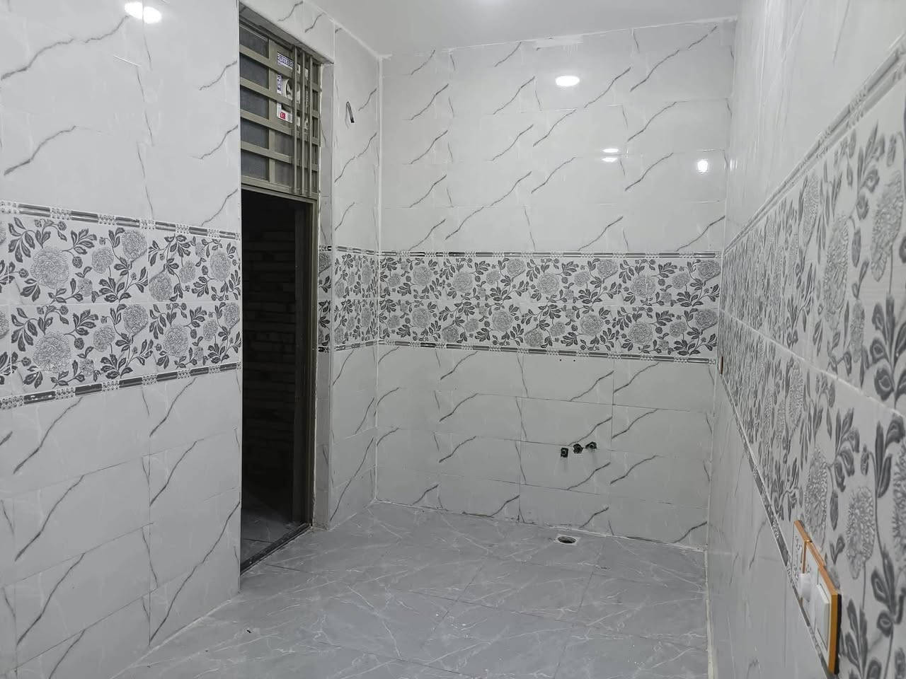 🏡 دار100م  اقصاد  مقدمه ٢٠ اقصاد🔺طابو زراعي سند 25
------------____________-------------_____________
       ☎️***********☎️☎️  ________--------------________  بيع مستعجل
                       
***********.      

                    #النجف - #مقابل_ قريه القدير عمود 282
       
—————————————————————
☎️*********** ☎️ ⚫️  
——————————————————
شارع تبليط 17متر انترنيت ضوي اناره ليليه خدمات كامله  

🏗  البناء حديث والشغل درجة اولى 

بناء طابوك 

🔹 صب مركزي كونكريت مسلح

🔹 سيراميك للمطبخ والصحيات

🔹 سحبات ملكية

🔹 جدران بورسلين 

🔹 #ديكورات 

————————————
🔷   يحتوي الدار على   🔷
————————————

 غرفه نوم + صاله +  + مطبخ +, استقبال 
 صحيات داخليه ،وخارج
 منور
