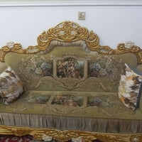 تخم عشر مقاعد بسعر ٤٠٠ وبي مجال مكاني البلديات 07751457323