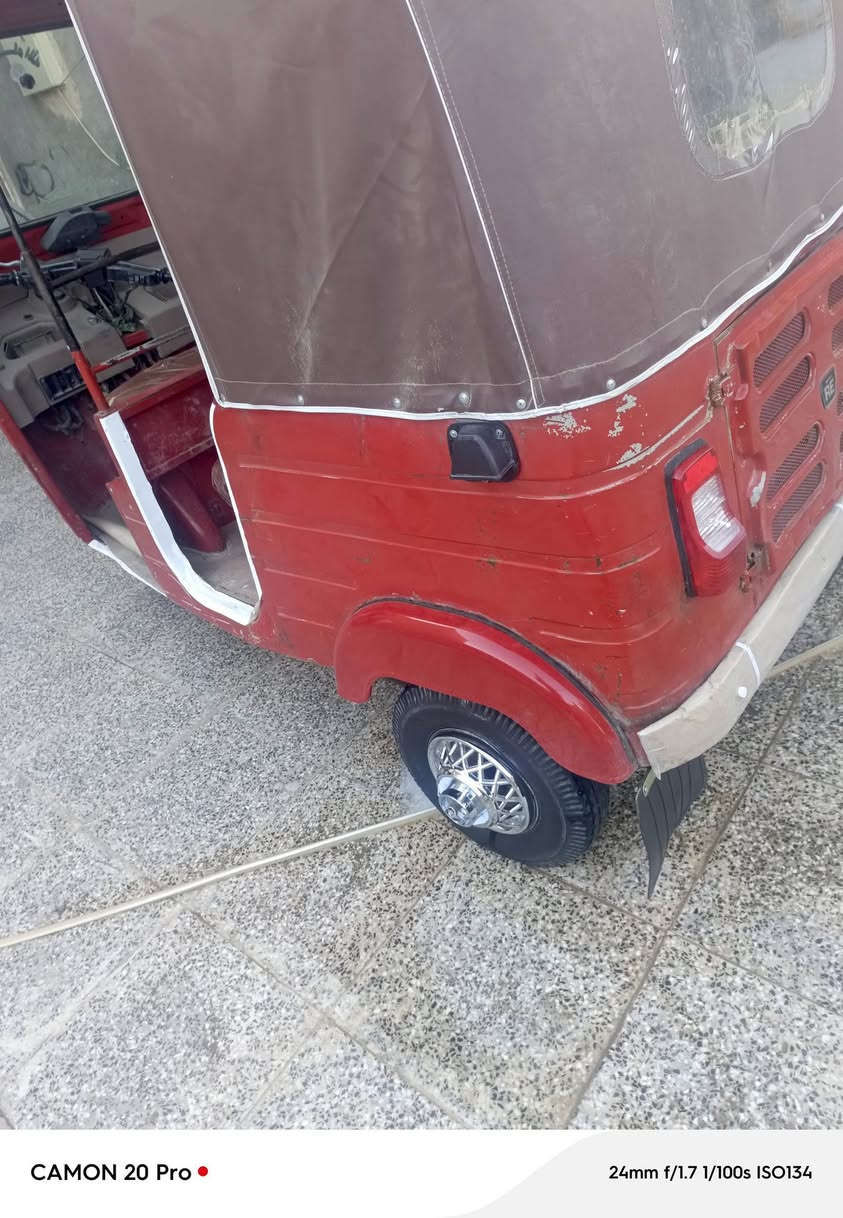 مره خصت صاحب الكروب. تكتك.ل   بيع 
موديل2018 رقم وسنوية مكاني بغداد سبع قصور ***********
