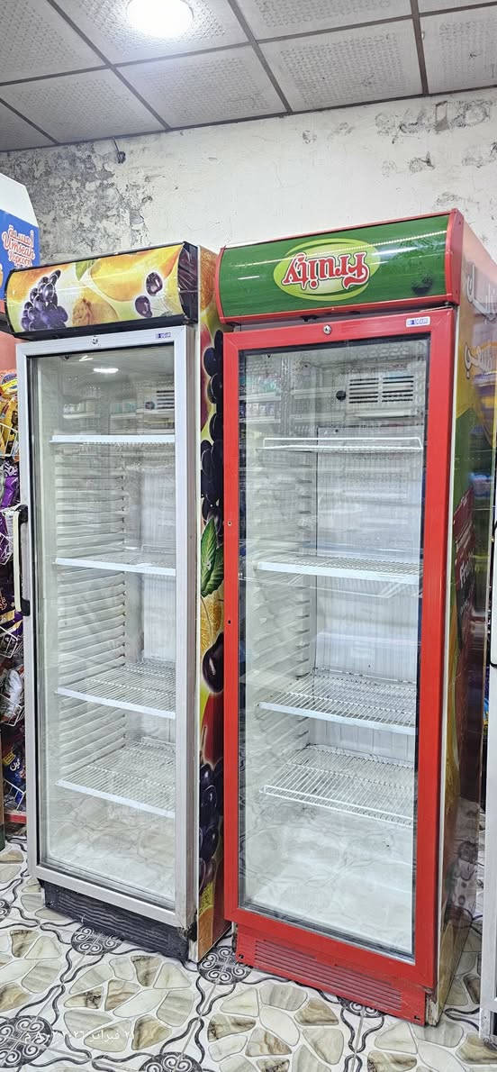 عارضات عمودية ووحده بطحيه 
سعر الوحده ٢٩٠ تبريد ونظافة فول
وموجودة دبل بابين سعرة ب ٥٩٠
للاستفسار 
***********
