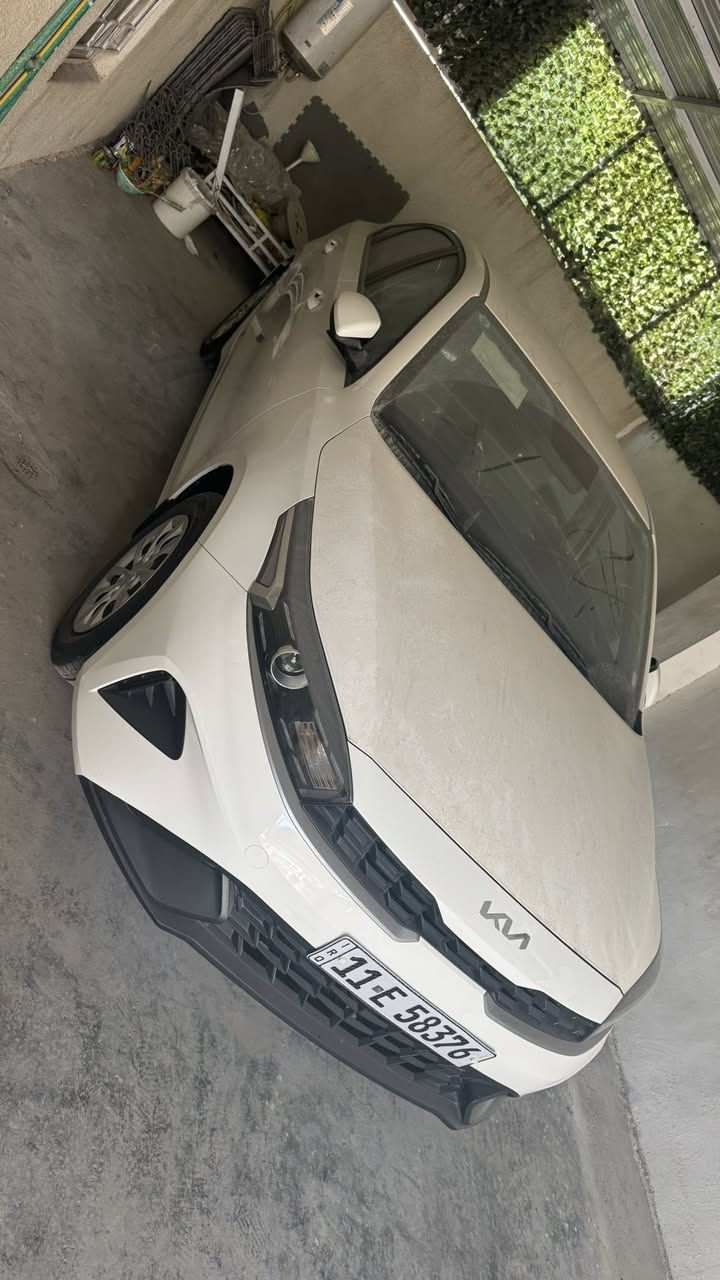 تحيه طيبه
للبيع كيا سيراتو 2024 ماشيه 26 نص فول مكينه 2000 داخل لونين السياره مكفوله من كلشي ع وضع الزيرو بسمي
مدوشمه عام وكامله بدون اي نقص 
السعر 188 وبيه مجال بسيط
مكاني بغداد الغزاليه
***********
