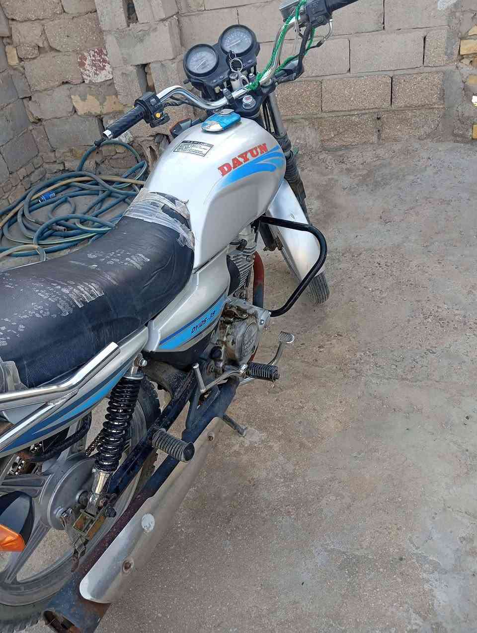 سلام عليكم دايون عضم اوراق اصولي موديل 2019 سعر 900وبيه مجال  شراي تفضل خاص او اتصل ***********
مكان حله الاسكان شارع الطاقه
