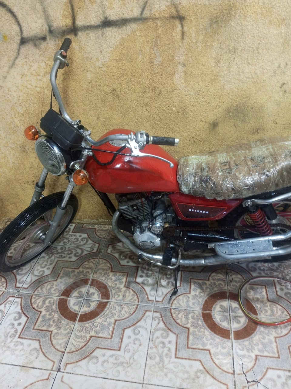 دراجة جوندة رقم وسنوية بدون راعي.  دراجة معمرة جديد  ما بيهة اي نقص كاملة شغل وطلع خيرمن اللة ب٣٥٠  مكاني كوت  زين القوس ***********
