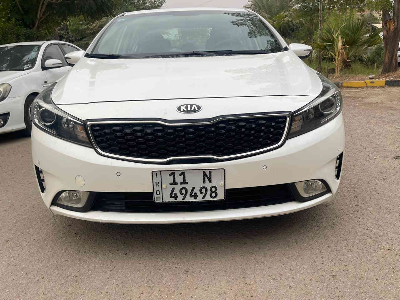 كيا سيراتو 2017 وارد ايراني اصل خليجي..
كفاله من الصبغ والتبديل وحتى من الشخط من الزيرو باسمي.. 
ماشيه 40 الف شرط تراي مال جديد 
فول موصفات اعلى فئه VIP..
بصمه..
محرك 2000 دوش..
كراسي كهرباء وكشن السايق خزن ميموري..
تبريد تدفئه بل الكشنات..
راذارات امامي جانبي وتوقف ذاتي..
فتحة سلايد..
مري شفط وترحيب..
سماعات انڤنتي..
شاشه وكامره بلاد جي بي  S
 البجم لد والبك لايت لد كامل.
تبريد خلفي امامي ومنفصل وشاشه لمس.. 
خمسه ويل كب والسبير منازل.
اللايت زنون وعدسه بلاد.. 
تدفئه بل الدركه.. 
حساس خلفي امامي ويطلع بل الدشبول ياشر.. 
شاشة اعطال بل الدشبول.. 
دكمة مود درايف 3 وضعيات..
ترحيب عند الاقتراب بل المري ويدات البوب.. 
السياره بعد مبيه موصفات كله بلاد هاي جنايتها يعرفوها
الشراي يتصل ومكاني بغداد حي الجهاد السياره جديده بمعنه الكلمه وين يعجبك نفحص.. 
... ***********....
