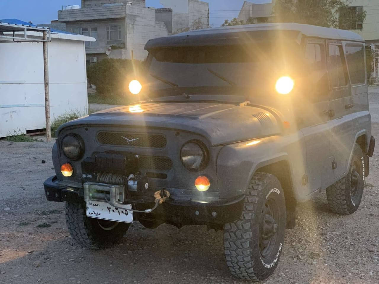 جیب واز 2011 کامل کراوەتە 2017 لۆکە 
سەیارەکە نوقسانی تیا نیە دەبڵ ئەکسل 4x4
 مەکینە ئۆنجی 6 پستۆن
 چوار تایەی لۆک وینجی 12 تەنن
 ماتۆر هەوای سوکان پاوەر
 بریک دیسک گیچو هەموی گیان ئیشەکا 

سعر : لە کۆمێنت داوای بکە ڕاستەوخۆ بۆت دێت 🤖 

 تەسجیلو کارەبایی مەزبوت
 سەیارەکە هی ماڵە هەمو گیانی بەشرت 
ئکسلو گیرو مەکنەیو تەقەو رەقە زۆر نەرمە
کارتی ریگەپیدانی هیە رەنگی چیمەنتۆیە 

ژمارەی خاوەنەکەی 
***********
وەتسئاپ
