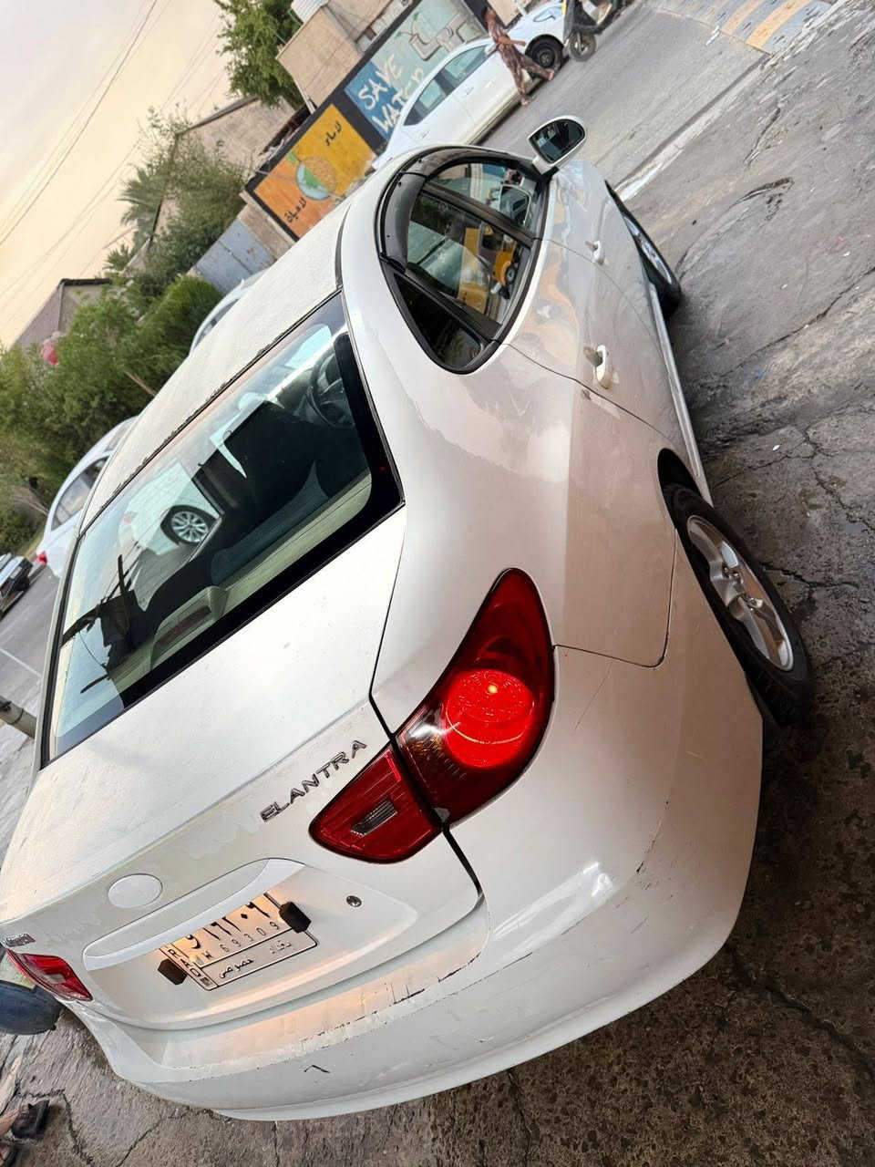السلام عليكم النترة مديل ٢٠١٠ خليجي سيارة سعرها مناسب جدآ اليدور مكفول موجودات السيارة نصبتها حلوة مكينه كير شواصي لغود كلة مكفول باتري جديد تاير تخم جديد السيارة مكينة ١٦٠٠ دكشن عالي بغداد ابسمي تنتهي سنوية ال ٢٠٢٧ القمارة جان بيها فابلون خيس شوي قمارة السيارة بيها كم قطعة صبغ ابيعلك عالم حت لا تعبك ولا تعبني مكان السيارة ب بغداد الكرخ الحرية غير متوجد ع فيس رقم واتساب بي(***********) 
سعر السيارة  (88 ورقة وبيها مجال

