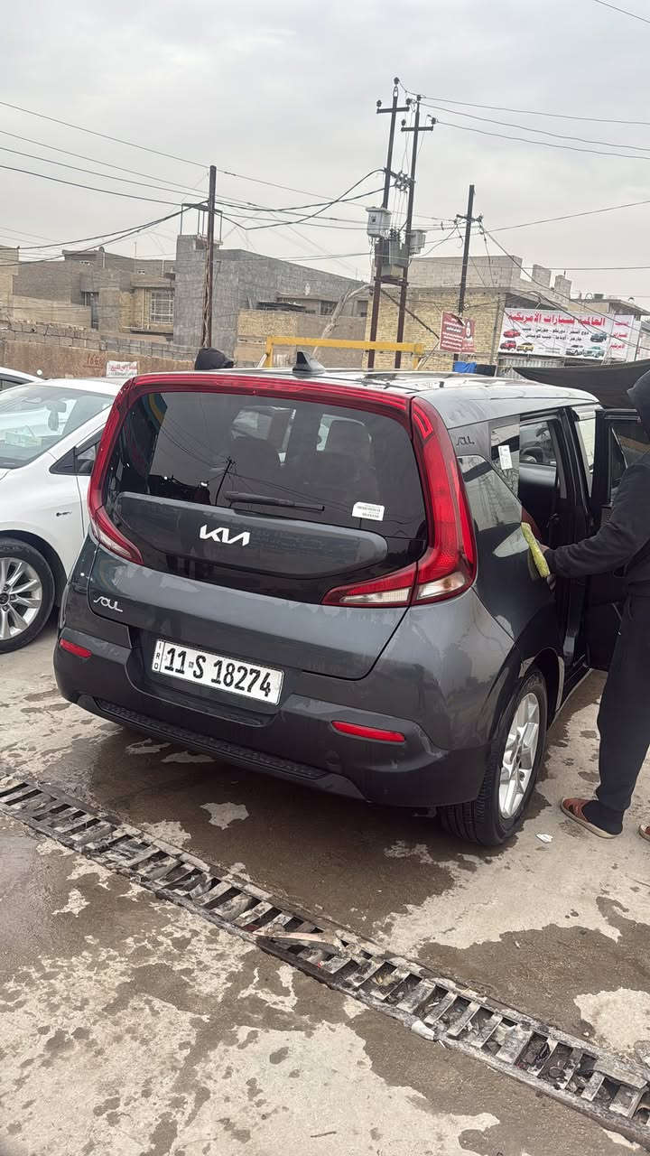 السلام عليكم كيا صول موديل ٢٢ رقم بغداد جديد بسمي وهزه جديده سياره ماشيه ٥٧ تراي مالها زيرو جاهزه من كلشي ماكو أنقص محرك ٢٠٠٠ دوش كير أي تي صور الحادث والسونار جديد بل  منشور مكاني الغزاليه منضومه غاز بيها كامله
سعر ١٤٣ 
***********
