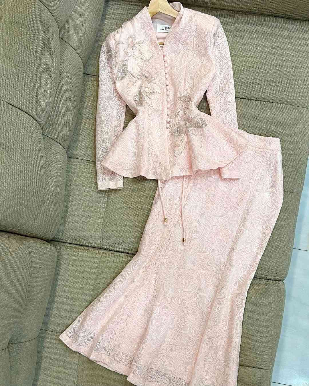 توفر افخم طقم
خامه كيبور مبطن
كوالتي جداً عالي
متوفر بقياسات 
m-l-xl-xxl يلبس من 38 الى 44
طريقه الحجز
ارسال صوره للموديل مع العنوان ورقم
رساله على الخاص ✉️💌
او على الواتساب ☎️
***********
***********
متوفر دفع عن طريق زين كاش 💵 
العنوان 📍
الفرع الاول:بغداد المنصور شارع الاميرات عماره الكوخ الجديد داخل القيصريه محل ما قبل الاخير على اليسار
الفرع الثاني:بغداد زيونه شارع الربيعي عماره الموج التجاري قرب جدار سنتر محل الاخير على اليسار⁩
