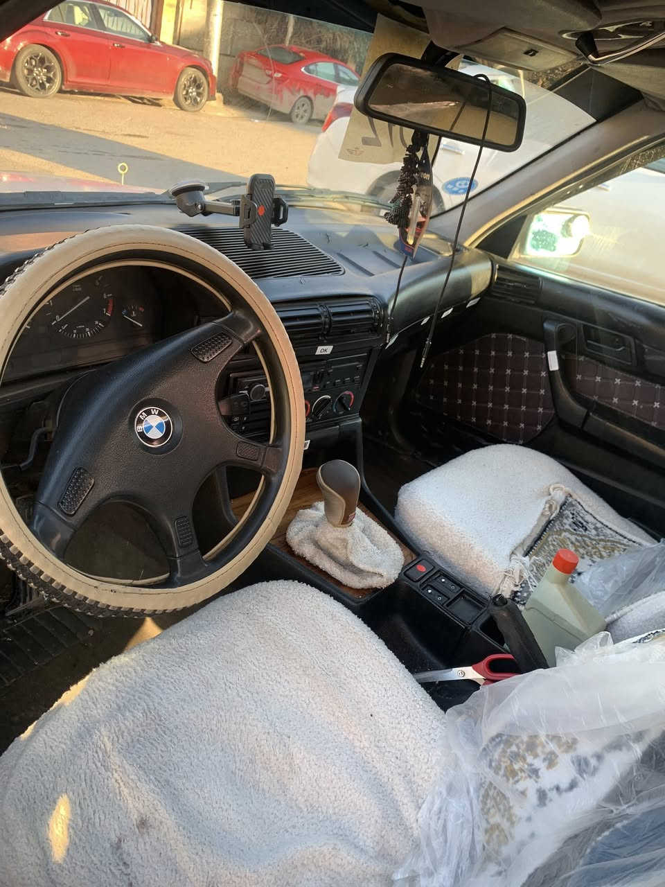 ماشالا لەمالی هەموولایک /بیئم 520iگیرحادئی  ئەرمووئەوەلایتوهەزەوخرامەبەشەرت /سەیارەکە داحمولئیدرانی نیە قەترەسبوخی نیە مۆدئیل ٩٢سلایت دووجام کارەبائی قفلکارەبای هەمومەزبوتە کیجی بەنزین کیلۆمەترهەمووئیش دەکات  مەرکەزی ئەی بی ئیس تەبریت ساردگەرم بەشەرت گیرومەکینە بەشەرتی 100فیتەر  سەیارەکەلەسەردەقی بیلادئی ماوەتەوە _ژم ***********
