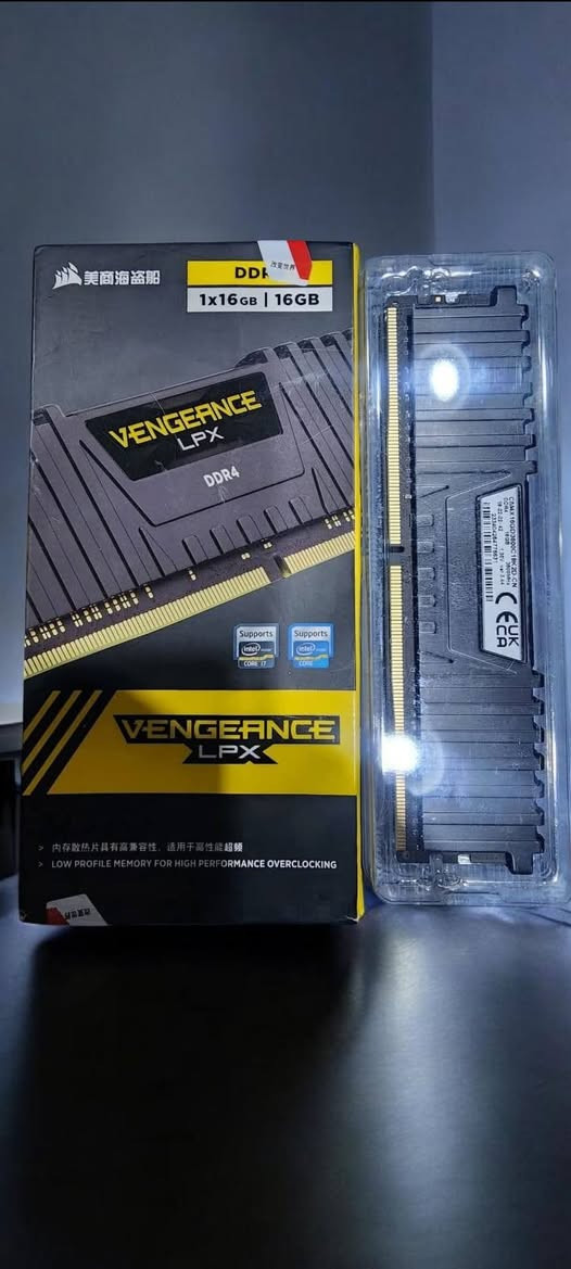 رام من كورسيرgb 16×1
 سرعه 3200 
DDR4 
عندي منه قطعتين

رام لابتوب من هاربول 
8gb
سرعه 2666
DDR4
السعر خاص


**إذا كنت صاحب هذا الإعلان وتريد حذفه لأي سبب، رجاءا أرسل رسالة إلى الدعم الفني**