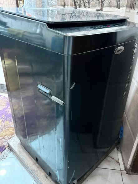 للبيع غسالة نوع كرفت ١٤ كيلو للبيع سعر ٢٣٠ العنوان الدوره ***********
