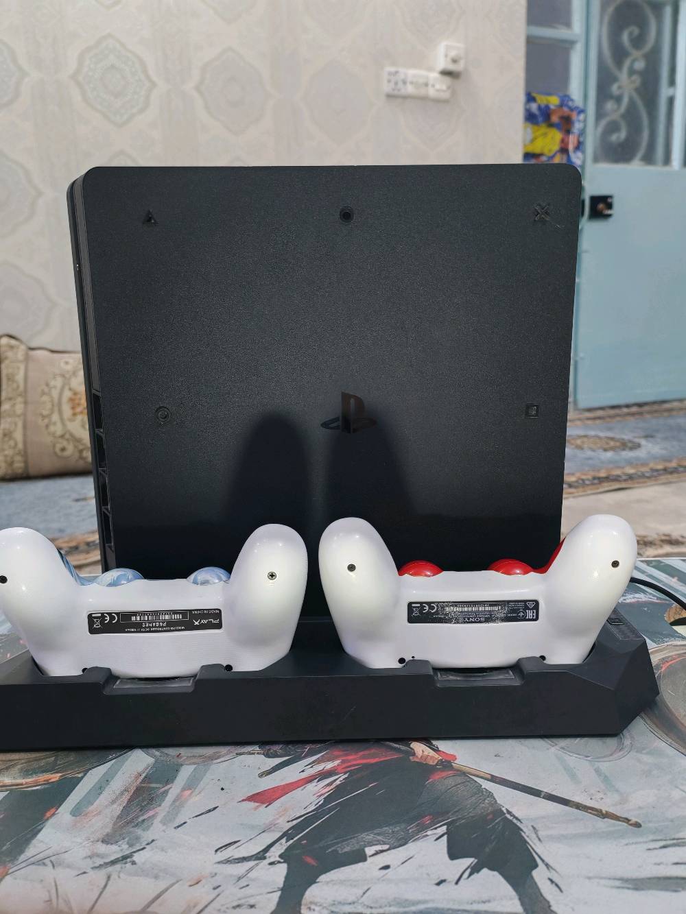 السلام عليكم ورحمة الله وبركاتة
بلي فور مهكر... ذاكره 500كيكه... نضام 12.52... كامل ملحقات 2جوستك.. ومبرد.. وكارتون.. بلي نضيف امانت الله. العنوان كربلاء حي الحر 
للستفسار خاص او عله الرقم... ***********
