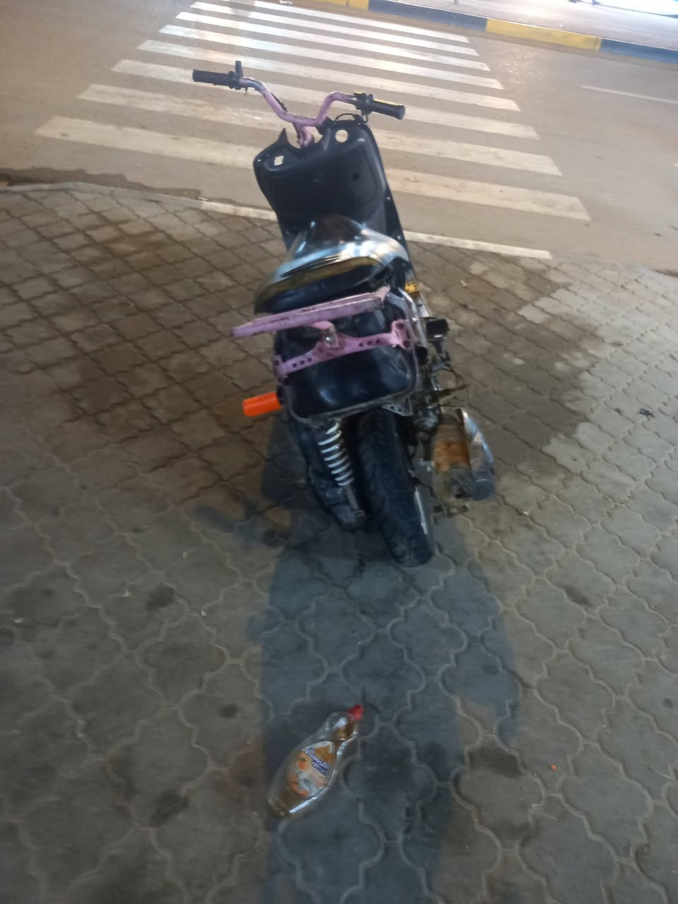 سلام عليكم دراجه فراشه لبيع حلوه وناعمه رادهه 125 وهذه رقم***********
