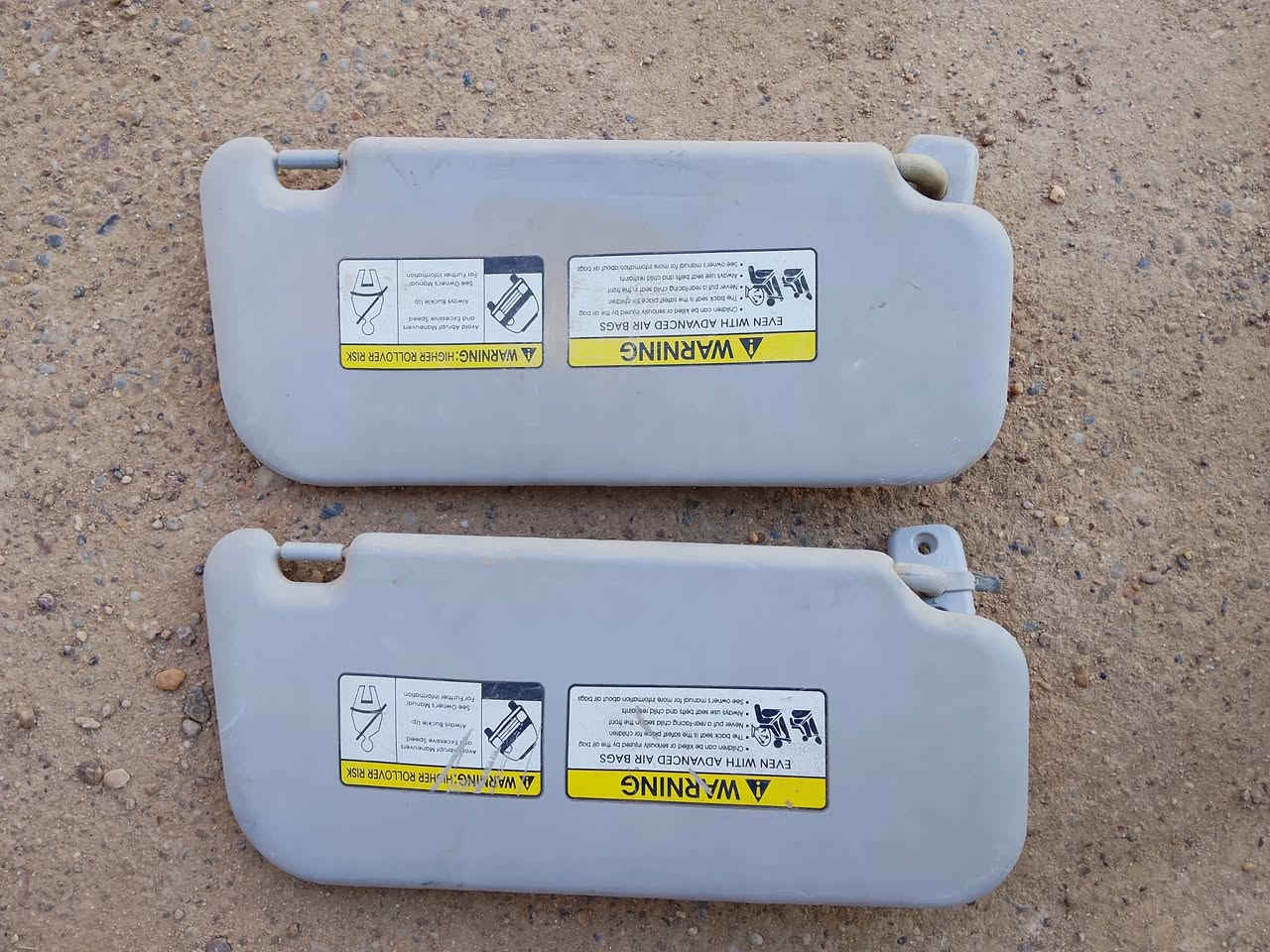 السلام عليكم شمسيات للبيع لون رصاصي نفس هذني


**إذا كنت صاحب هذا الإعلان وتريد حذفه لأي سبب، رجاءا أرسل رسالة إلى الدعم الفني**