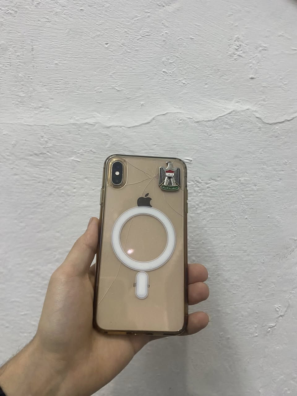 سلام عليكم اكس ماكس للبيع ذاكره 256 فقط ظهرا مفطور بطاريه مبدل والباقي شرط شراي يراسلني خاص او رقم *********** مكاني كركوك
