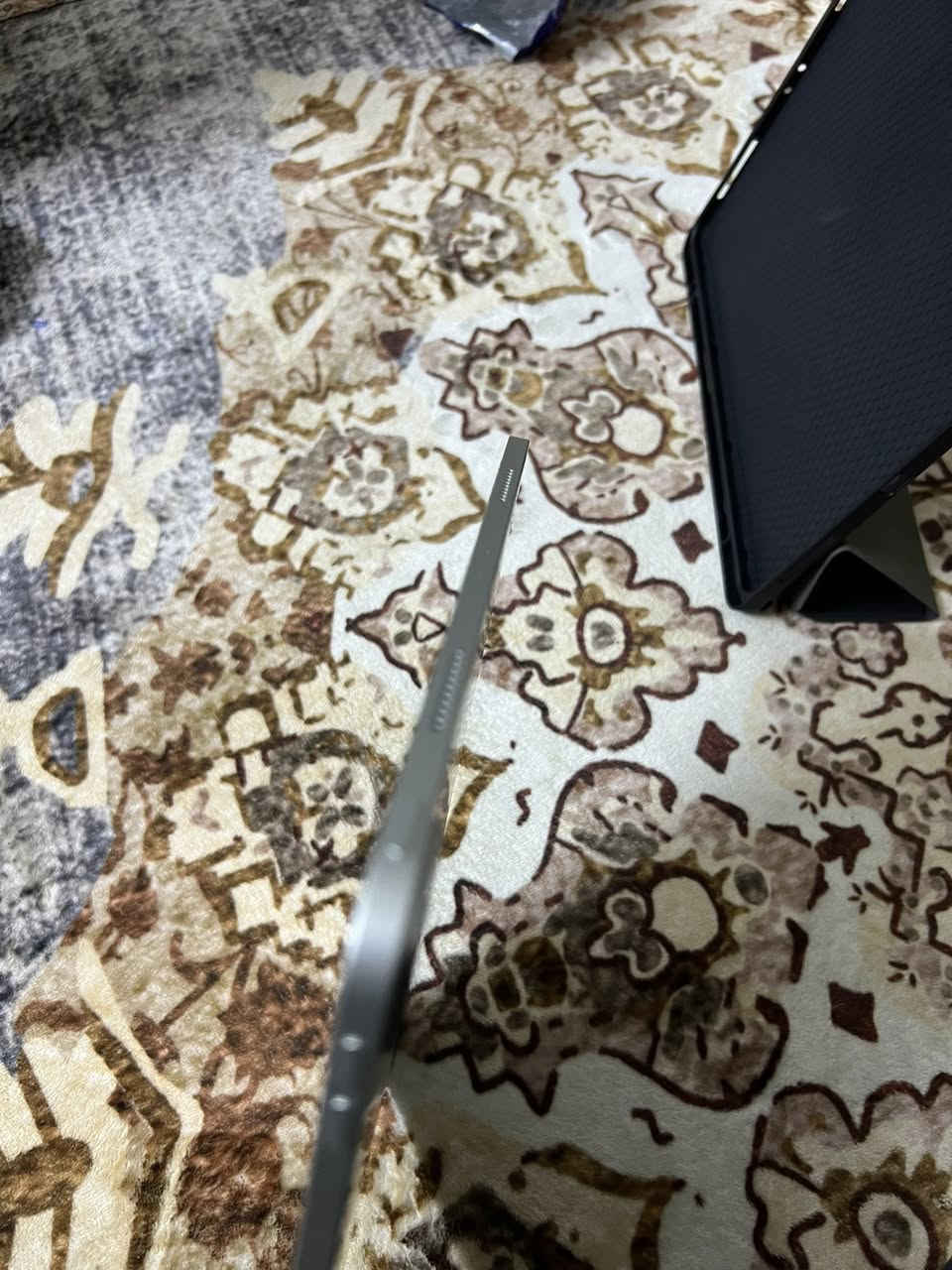 سلام عليكم ايباد برو m2 12.9 ايباد 2023 الحجم الكبير بطاريه 94 ذاكره 256 جهاز نضافه فول شرط تفحص فحص كامل وتاخذه الجهاز ويا كفر فقط وسعره مناسب بسبب عدم وجود الشاحن والكارتون السعر 675 مكاني بغداد
***********
