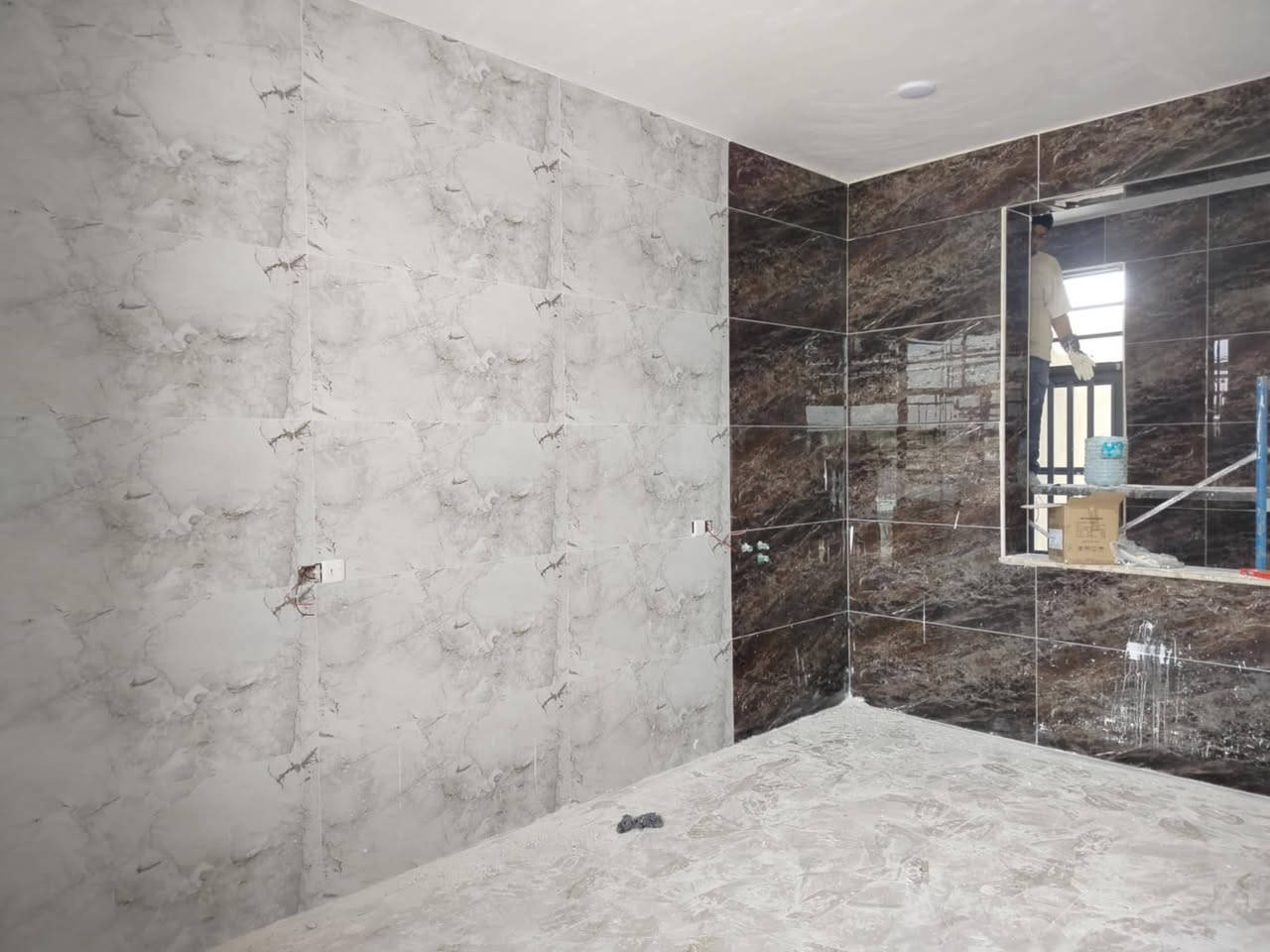 سلام عليكم خلفه سيرميك متفرع شغل درجة اولى يوميه او عل متر ***********وتساب
