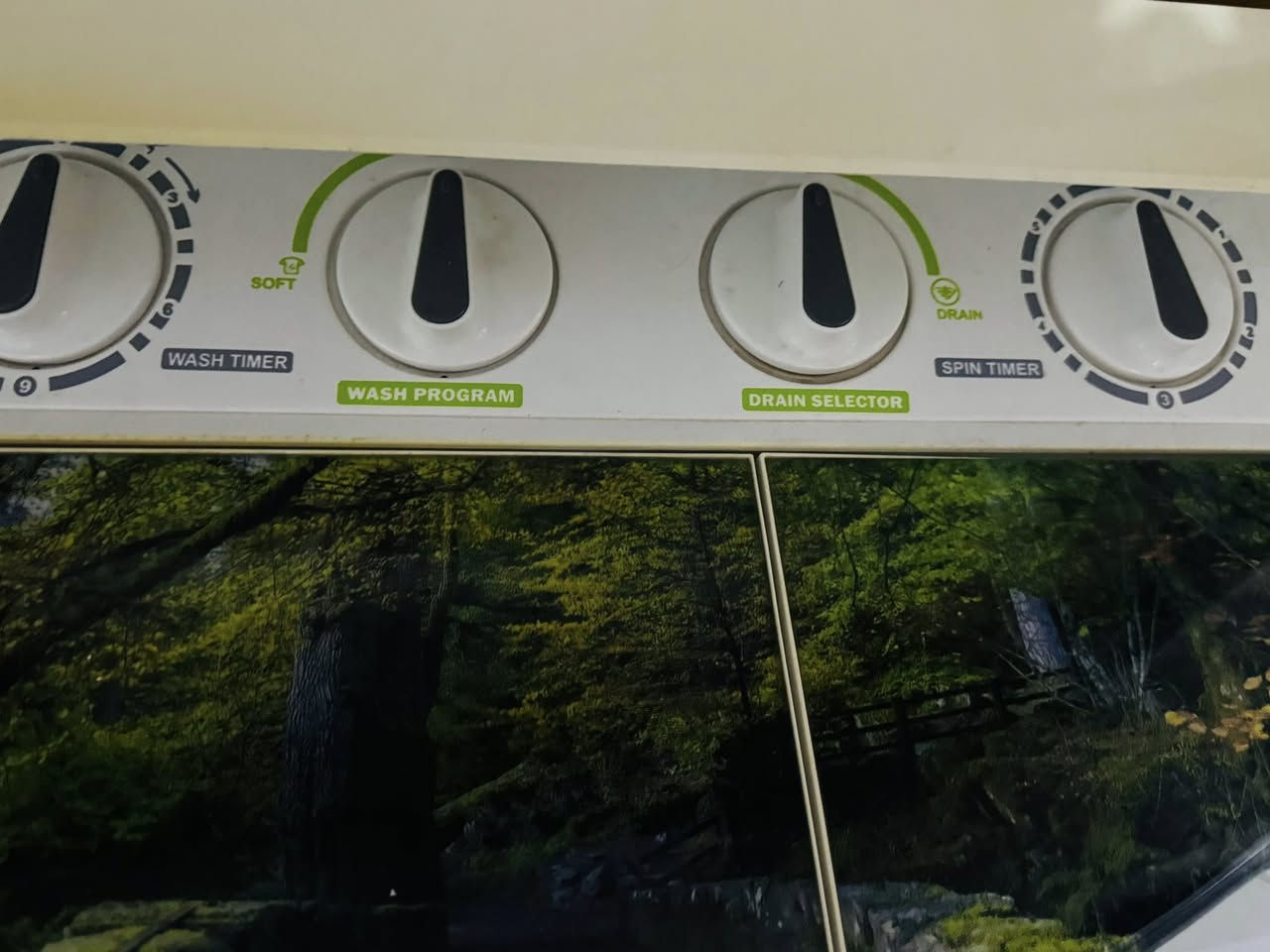 غساله مستعمله للبيع نوعيته ال جي العربي 
سعره قبل ٢٠٠
حاليا ١٠٠ قفل
الرقم 
***********
