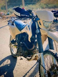 قفاز للبيع نضافه شوف العين السعر 500او بي مجال يرهم مراوس للتواصل 0786...