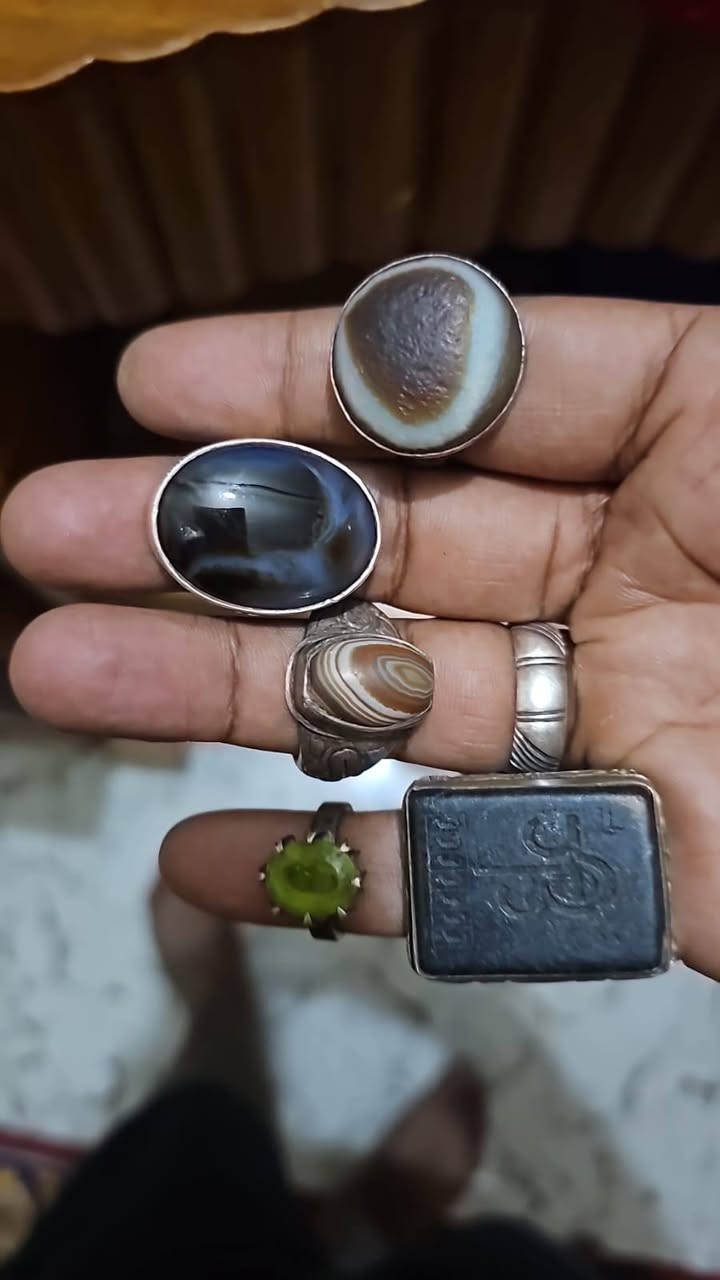 سلام عليكم محابس البيع قديمه زينات يشهد الله مكاني ميسان المشرح شراي خاص ويدلل
