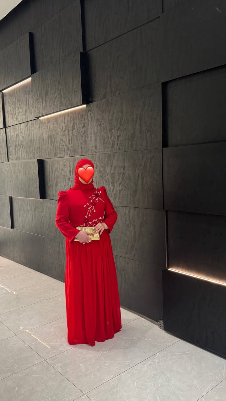 اخذت البارحه هيج فستان 
وملبوس مره وحده ولبستها ع كد ساعتين 
جديده والله 
وسعرها مناسب 
قياسهه 48-50 
مكاني بغداد 
واكو توصيل لكل المحافظات


**إذا كنت صاحب هذا الإعلان وتريد حذفه لأي سبب، رجاءا أرسل رسالة إلى الدعم الفني**