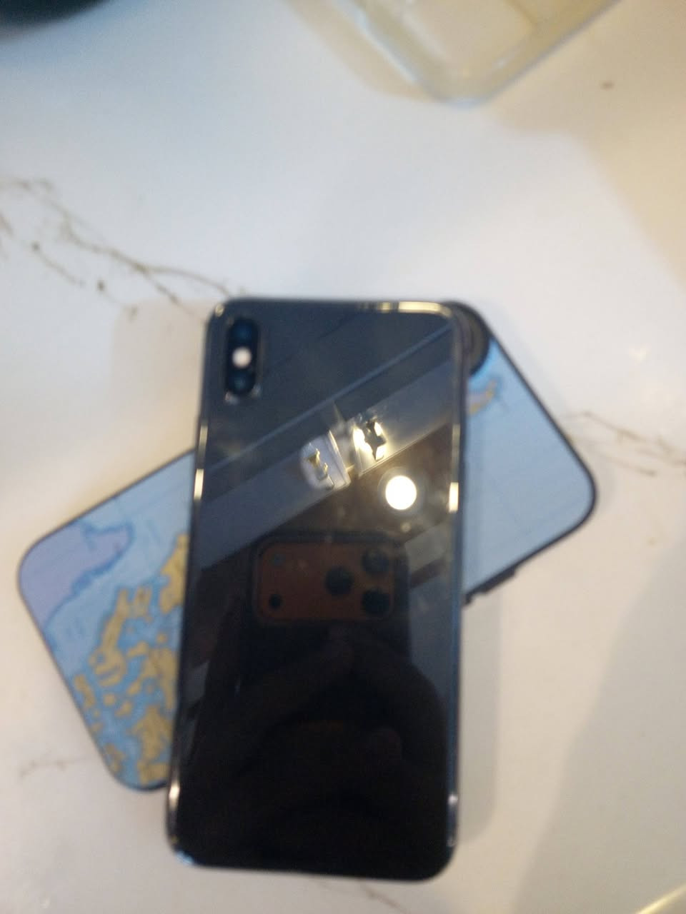 سلام عليكم ايفون اكس جهاز لوك مبدل شاشه و بطاريه اصليات ضاكره ٦٤  لوك الجهاز سعره ١٠٠ شراي اتصل ***********
