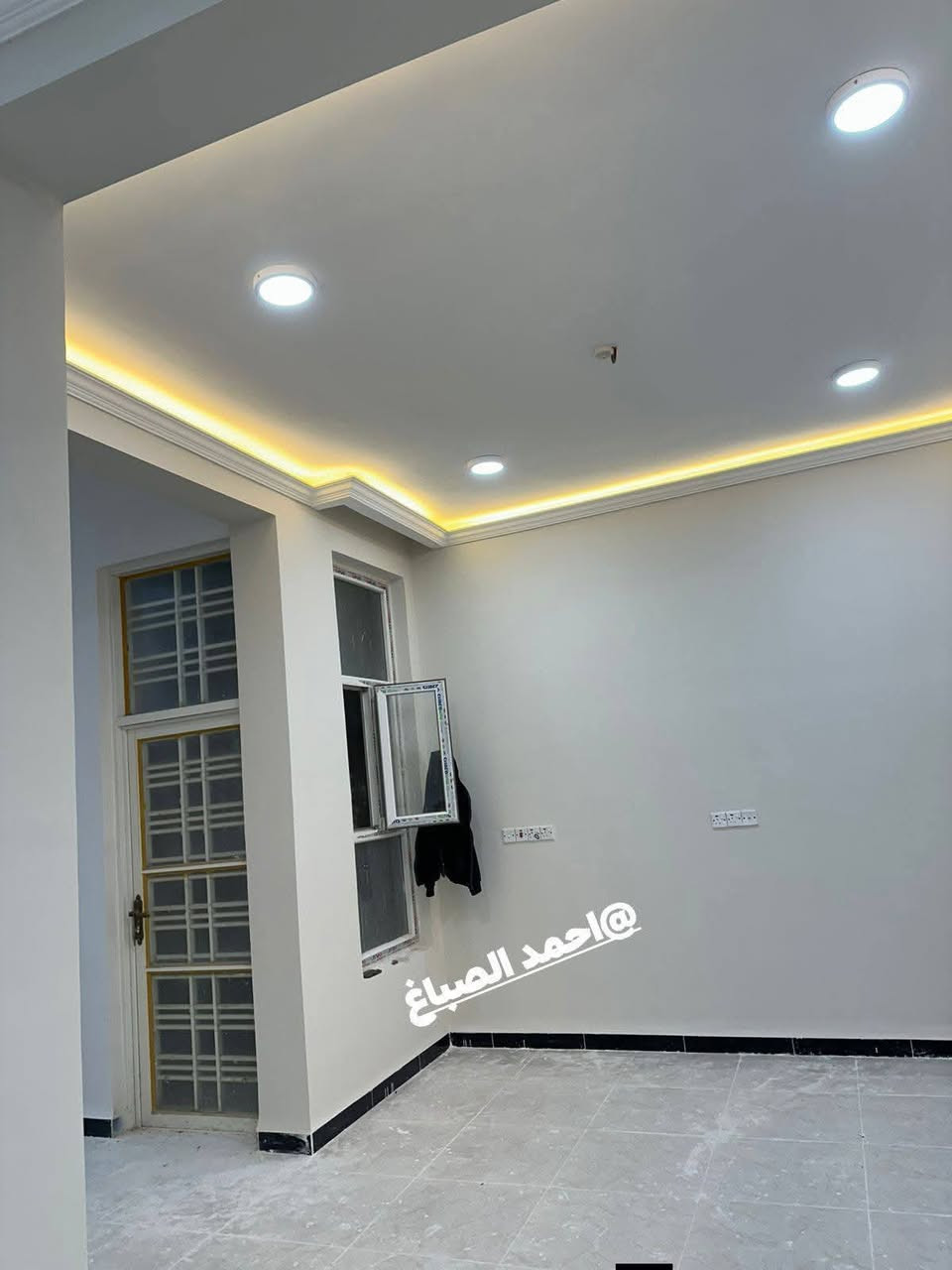 #***********✅
سلام عليكم /نموذج اخر اعمالنا في الاسكندرية نتمنى ان  ينال عجابكم🔥
خلفات متفرغه العمل  جميع ديكورات بأنسب الاسعار
1-سقف ثانوي✨🤍
2-جبسن بورد  بوكسات قواطع مغربي + سبنت بورد + بوردx
3-بديل خشب+ جوكرات كلاسك  💯✨
4-ديكور بلازمة. ✨🩶
5-سحبات داخليه وخارجيه ✨🤍
6-حجر داخلي⚒️
7-عمل صبغ خارجي 🤍✨
8-نشتغل جميع محلات وصيدليات بكادر مميز✨
9-نعمل جميع نقشات  🤎⚒️
10-عمل باركيه بلاستك خشب ⚒️
يوجد لدينا كادر مجمعات بسعار مناسبه جدا💯
يوجد لدينا كادر صبغ شركه جوتن وبتك وبي واي 🤍⚒️
التواصل خاص عبر الصفحه او تواصل واتساب الادنا/ 

.*********** #احمدالصباغ
