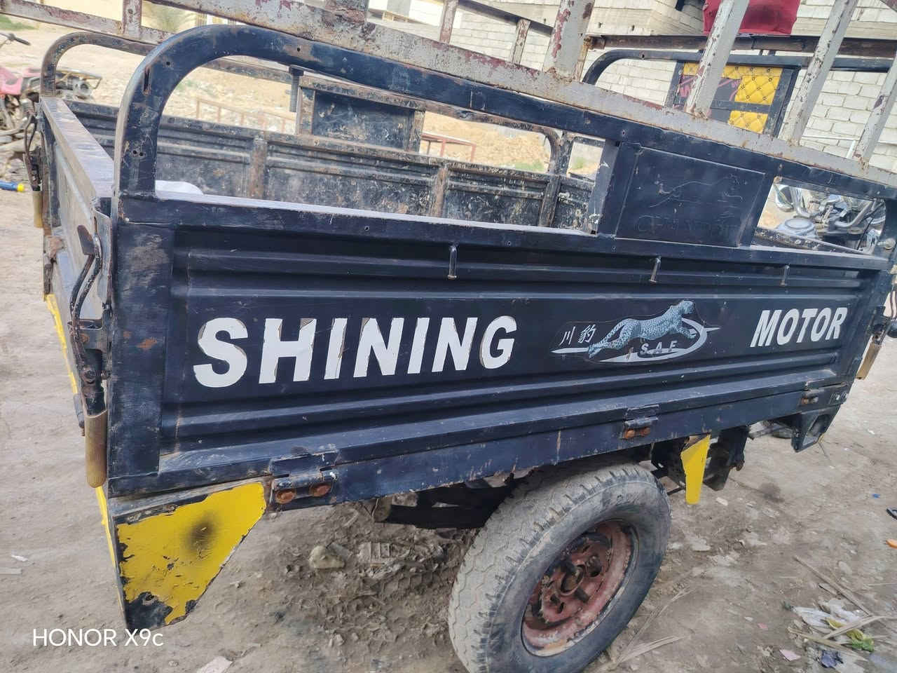 سلام عليكم ستوته للبيع ام الطير ٢٠١٩ ورقه وحده شماليه السعر ٩٠٠ مكاني ديالى الخالص قرية سعديه الشط هاذه رقمي ***********
