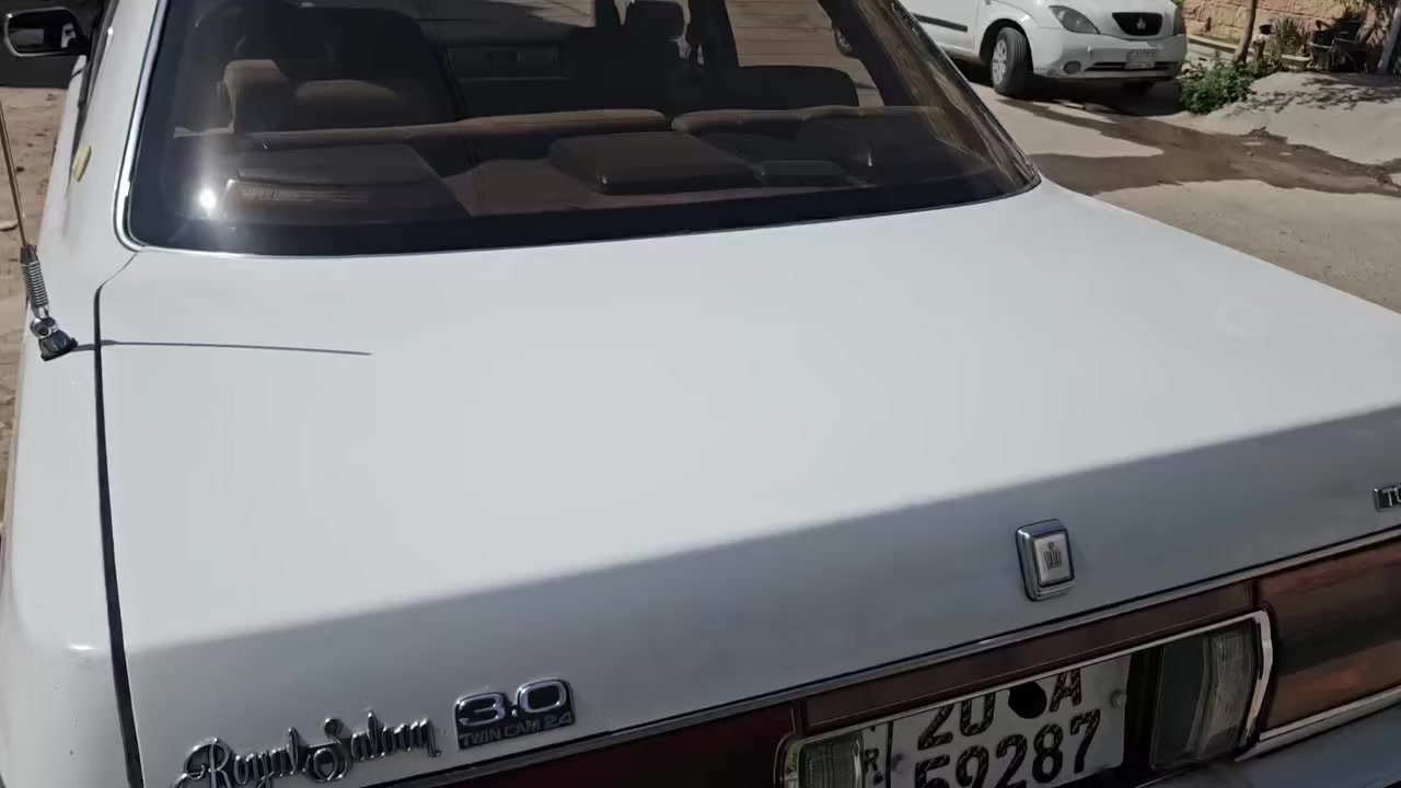 ه
سوبر هارتوب ٩٢.......كشرتها نضيفه حيل ......مكينه كير حاويه.......كارتون......حداديتها ممتازه ......بغداد قرب مرور التاجيات......كامره .....شاشه.....كهربائياتها شغاله
 كلها....السعر ٦٠ .....‎0772 537 2973
