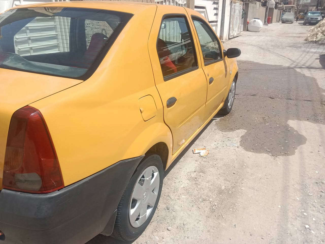 السلام عليكم رينو ٢٠١٠مصبوغه حزام اثر خياسات جاهزه من كير محرك تبريد تخم تاير دوشمه كامره سنتر لوك سنويه ل٣٠مصفره هيئه وغرامات مكان بغداد *********** السعر ٢٨وبيهه مجال حك جيه

