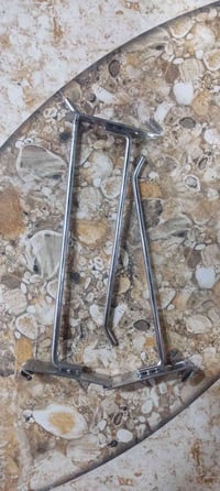 عندي منهن 33 قطعه كلهن ب 25 والتوصيل مجاني أتصل وتدلل 07719995303