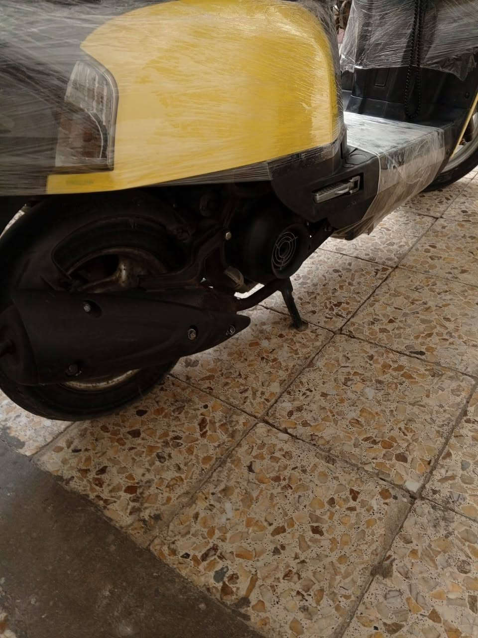 سلام عليكم درجه بوليس كبريته هستو طلعه من وكيل اورق سعر مليون مكان بصره ***********
