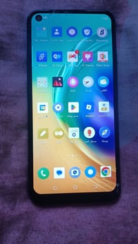 تكنو كامون15ذاكرة 128 شحن كلكسي بي فطور بالشاشة كل شغال سعر 45الف مكان...