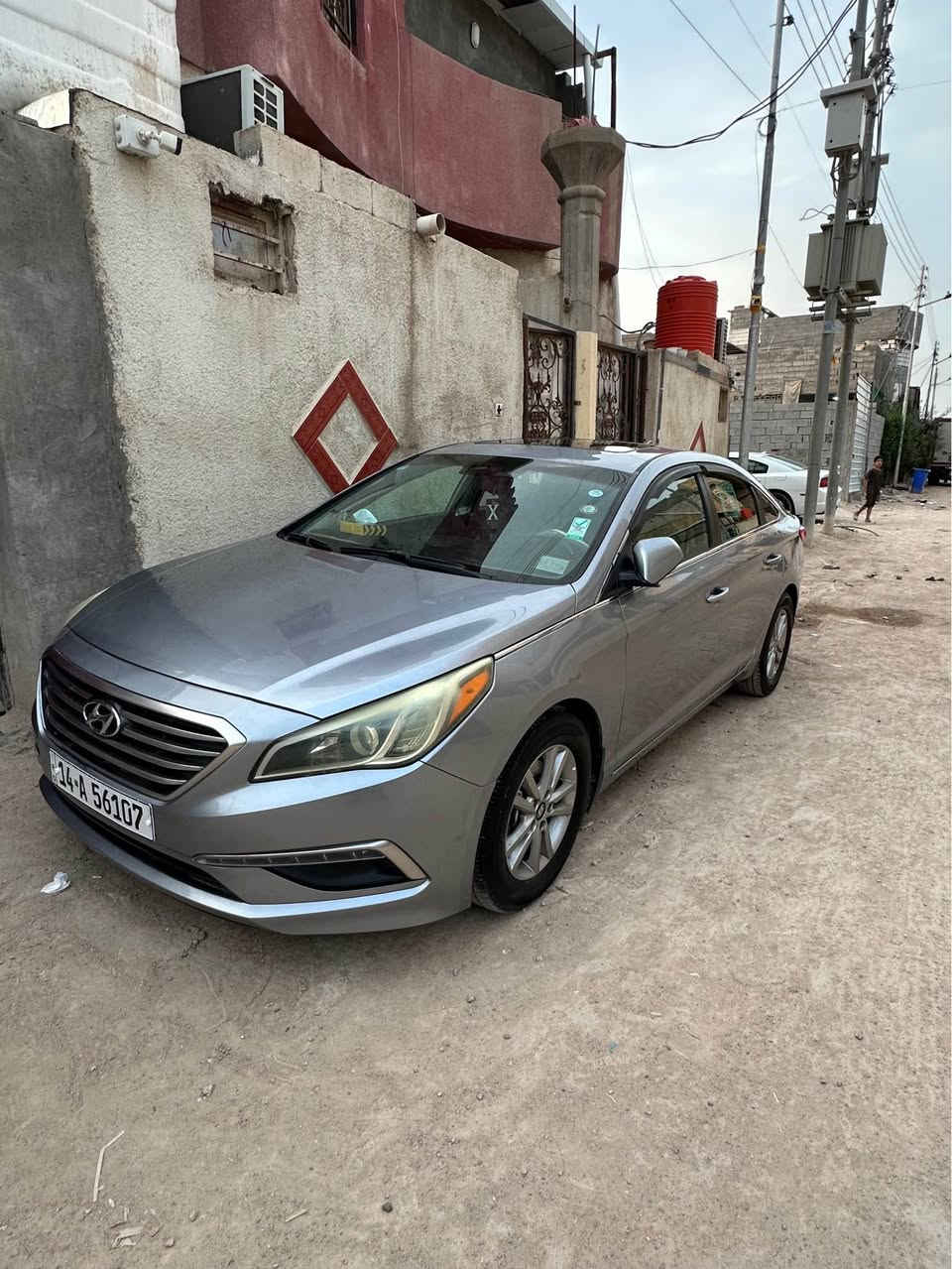 السلام عليكم 
سوناتا 2017 وارد امريكي فئة سبورت ايگو 
حادثها جاملغ الايسر الامامي وخسفه بل بنيد خفيفه من امريكا والبنيد مصبوغ جماليه رش فقط بدون معجون والباقي كفاله 
تدفئه كشنات تحكم ستيرن نضام أيكو اقتاصد والباقي معروف 
مگاني البصره 
ورقم سياره بصره رقم الجديد 
السعر 120 وبيه مجال بصيط 
الاستفسار فقط على رقمي 
*********** البصرة, العراق
