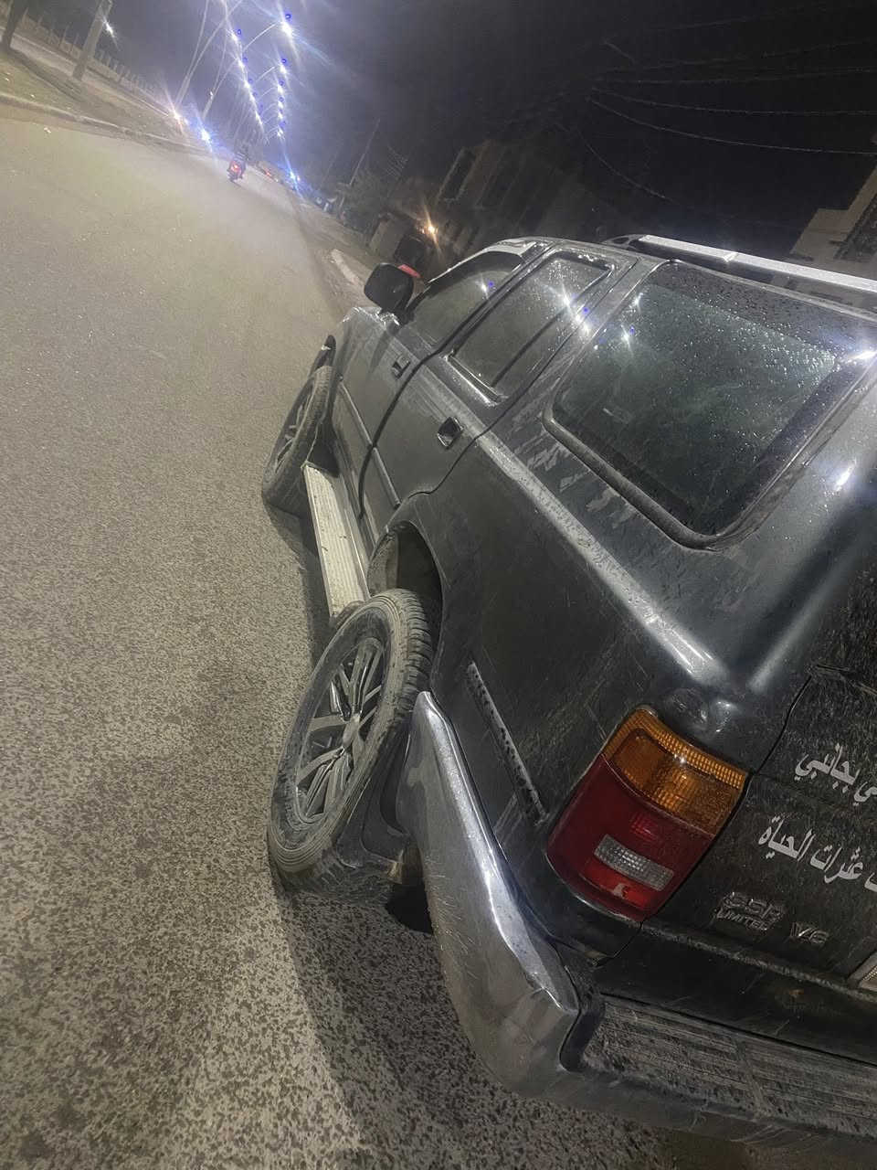 سلام عليكم سياره تيوته  فور لنر  سياره حلوه مناقصه شي محرك جديد  حداديه تبريد ثلج كهربائياته كامله دوشمه جديده عايزه بس صبغ لليريد يحليهه بعد اكثر 

رقمه اربيل صاحبه موجود   شوكت متريد يحولك 
السعر 45 التصال *********** مكانه صلاح الدين سامراه
