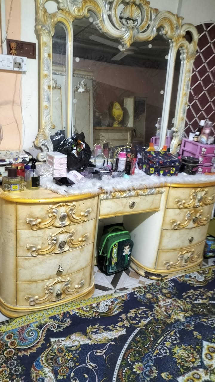 غرفة كويتي للبيع 
السعر 500
الزبير


**إذا كنت صاحب هذا الإعلان وتريد حذفه لأي سبب، رجاءا أرسل رسالة إلى الدعم الفني**