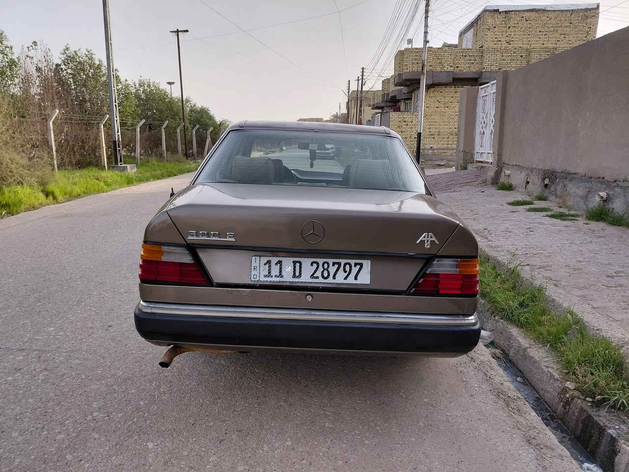 مرسيدس 1990
رقم بغداد بسمي مكينه VVT رقم دولي  سنويه 2030 
جاهزه نقصها تبريد 
السعر المطلوب 70 ورقه و
مكان السياره  الرفاعي 

***********
