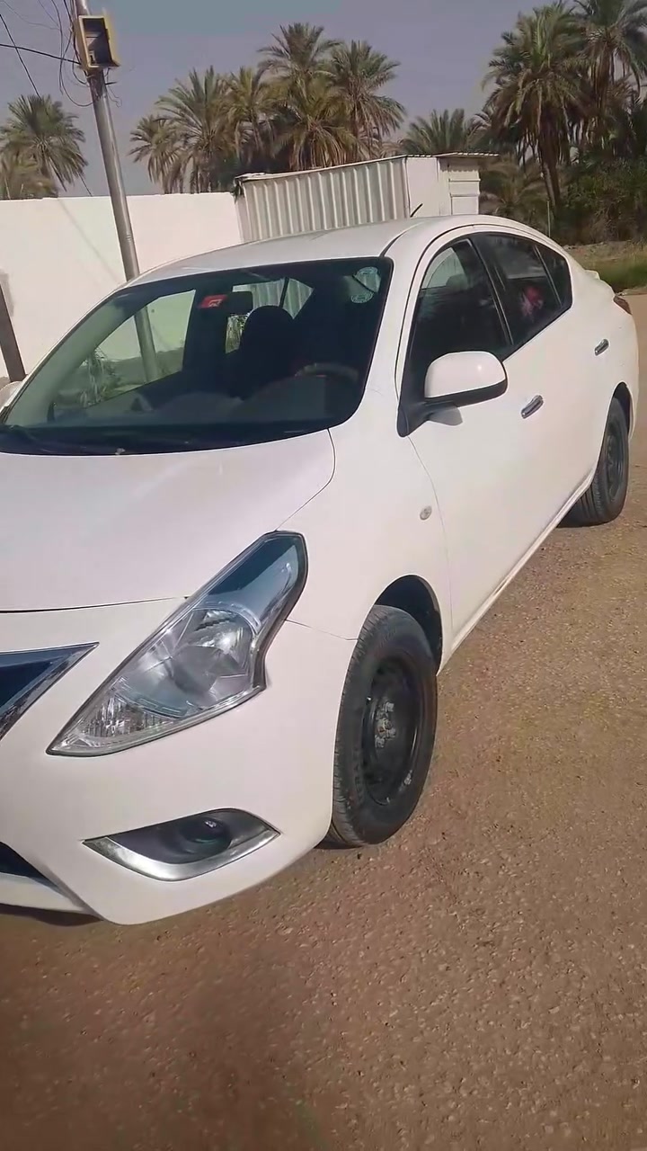 السلام عليكم سياره صني كله شغال لي يريدها يتصل على رقم الهاتف ***********
