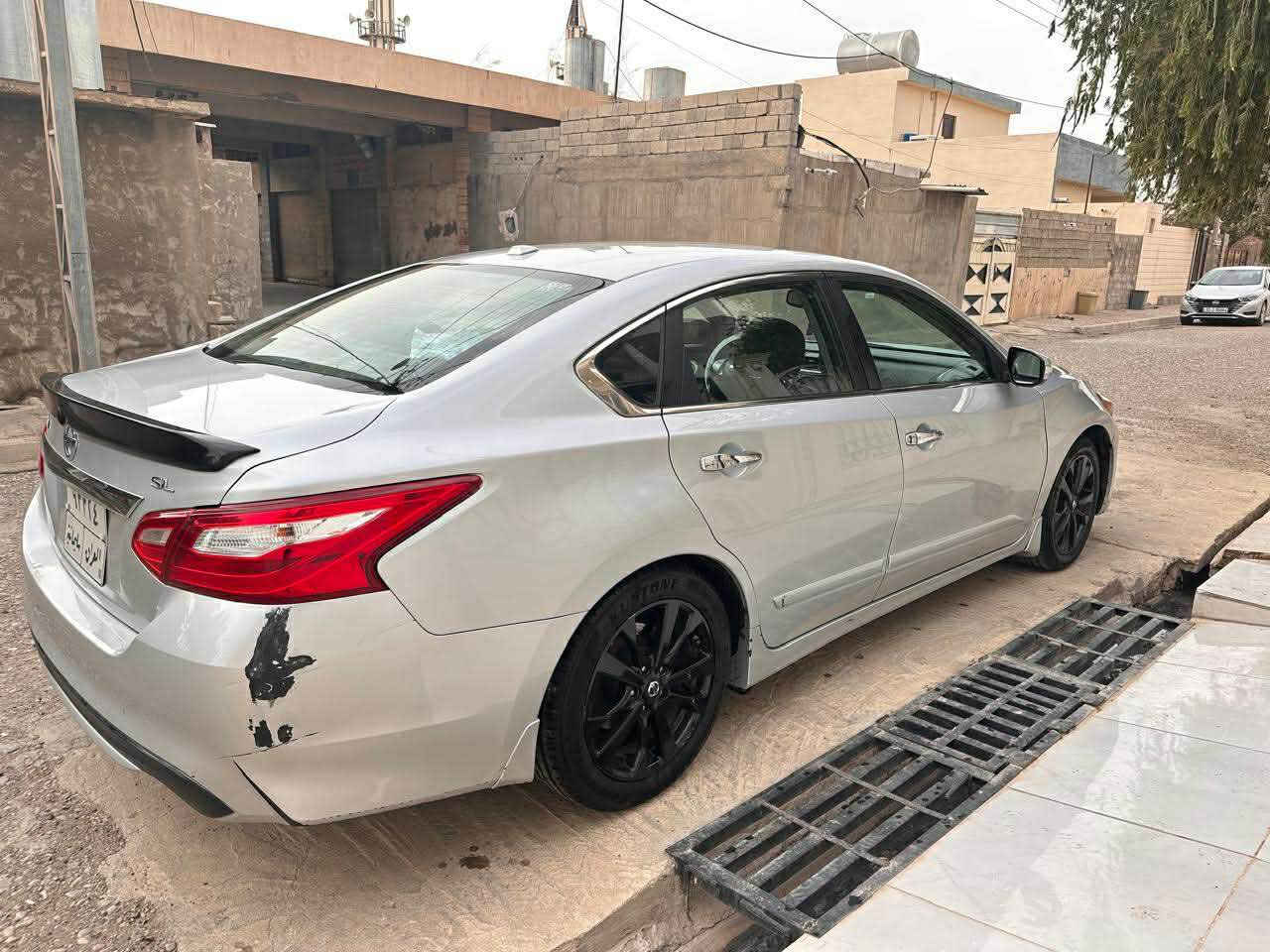 نيسان التيما موديل ٢٠١٦ فئة SL فول مواصفات 
سيارة بدون صبغ 
فقط جاملغ امامي جهة السكن مبدل بالبلاد 
ايرباك كله سليم 
لون رصاصي 
گير و محرك بالشرط 
سيارة كامل بدون اى نقص 
به مكانين ثلاثة تكحيل بسيط

مكان/ كركوك 
رقم الهاتف *********** كركوك, العراق
