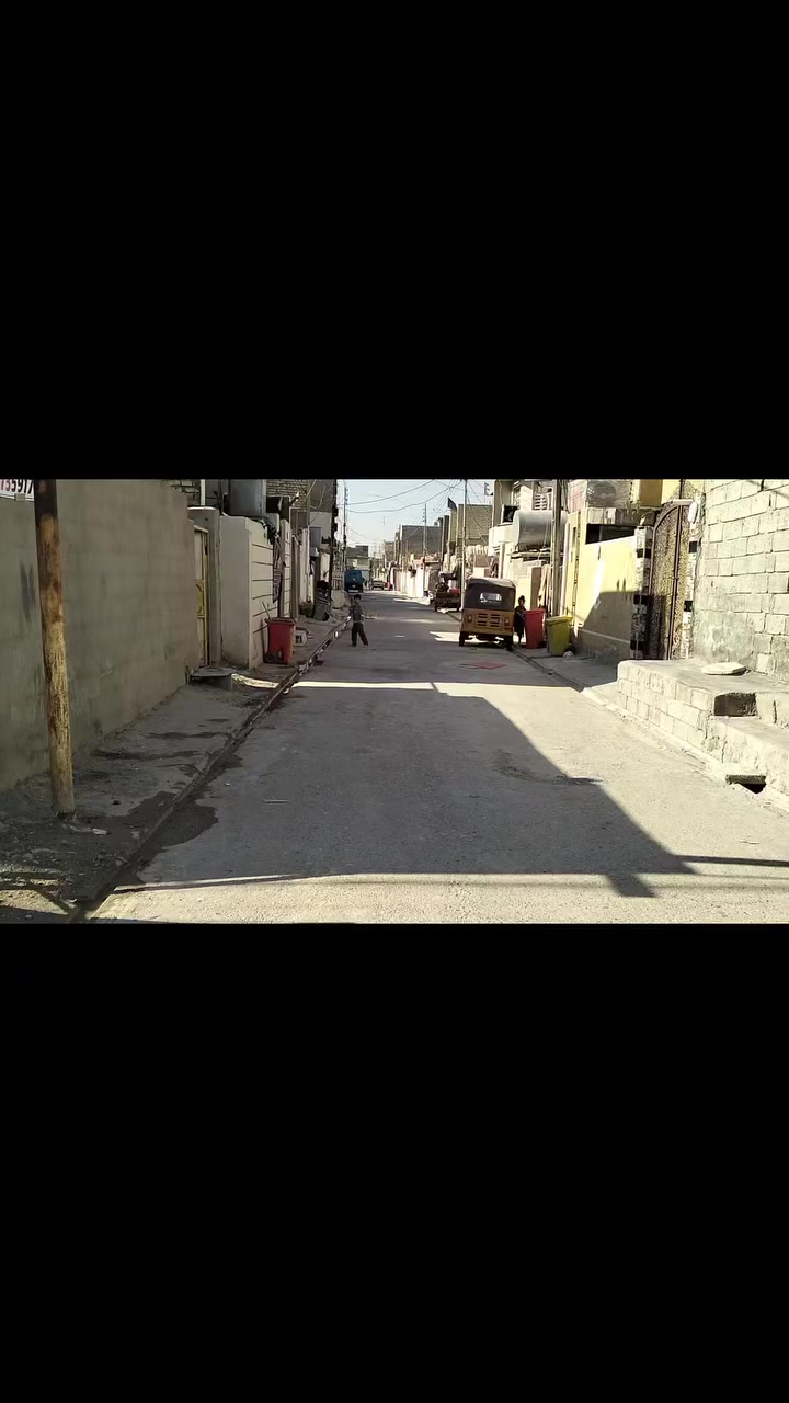 السلام عليكم
دار للبيع المساحه 130 متر مربع الواجهه 8 طابو زراعي 

العنوان حي طارق شارع الوسط بعد حسينية ابا صالح بفرع 

يعني اول فرع بالزراعي 

السعر 65 وبي مجال للشراي 

ملاحظه البيت معروض بسعر كاع 

للاستفسار الاتصال ***********
