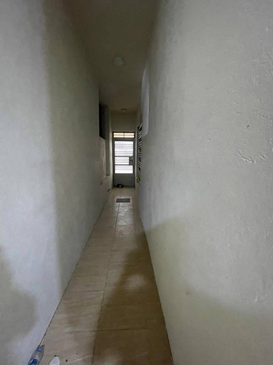 للأيجار مشتمل طابق ارضي مودرن مساحه 250 م #السيديه
(معزول عزل تام )🔱🔱

يحتوي على2 نوم وصاله ومطبخ وهول حولي وخدمات عدد 2 والصاله سويت + كراج سياره كبير 📍🔱

* يحتوي المشتمل على مدخلين ✅

الموقع السيديه مربع الاقتصادين📍

الأيجار مليون قفل 🔒🔒
_______________________________________
للأستفسار اكثر تفضلو بزياره مكتب الطائي للعقار 💎
السيديه شارع المركز عماره عالم الجوكر ✔️

او الأستفسار ع الارقام ادناه 📞↘️↘️ (متوفر واتساب )📌🔛

***********
