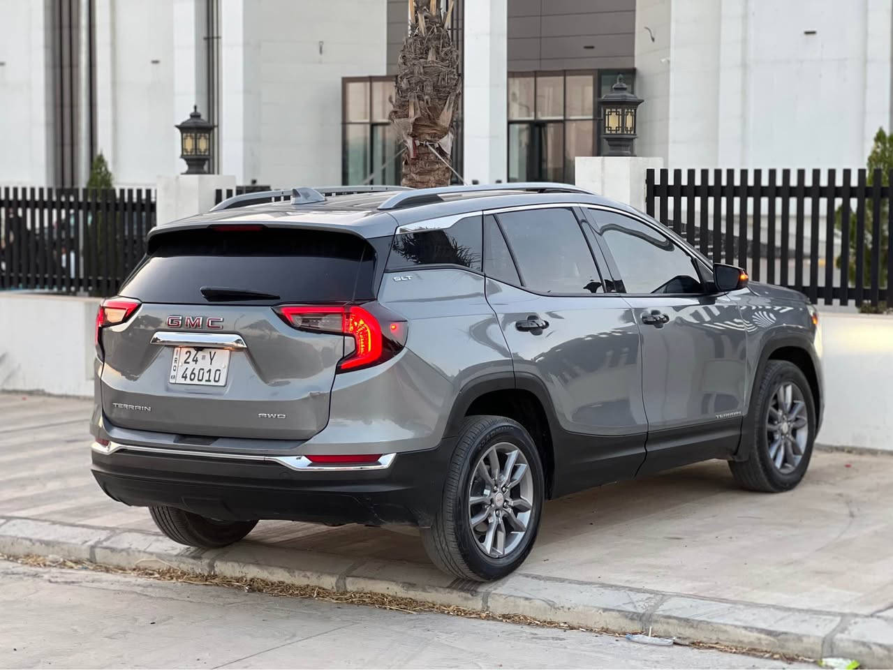 GMC TERRAIN 2023
سعر 125مجال
سبوخ 4بارجه ربع سقف بي داخلي 
بي ايرباك 
بيش بشت كه بس 
به رد رادار شريكه 
رقم سه نه وي جديد
تحويل خرامه به شه رت 
موسفات  SLT. AWDفول بس سيلايت نيه 
شوين ئاكري 
***********واتساب أربيل, العراق
