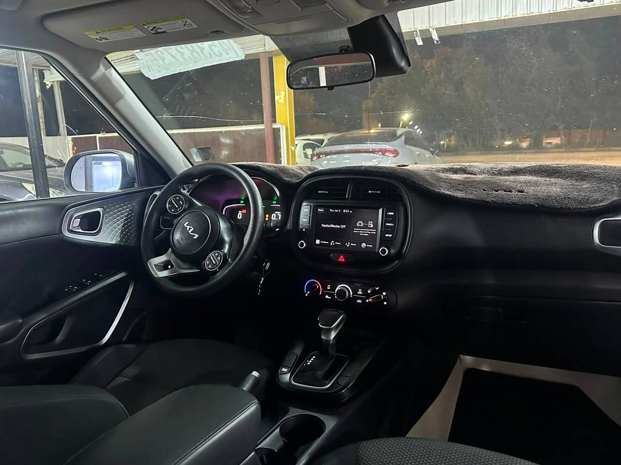 ﴿ ﷽ ﴾
🚘 كيا صول 2023 LX

💵 السعر: 150 وبيه مجال

✅ محرك 2.0

✅ كير أوتوماتيك

✅ شاشة + Apple CarPlay و Android Auto

✅ كامرة خلفية

✅ جامات كهرباء

✅ مرايا كهرباء

✅ تحكم بالدركسون

✅ سنسرات أمان وأنظمة مساعدة للسائق

✅ اقتصادية بالوقود

✅ سيارة نظيفة وجاهزة للاستخدام

حادثه من امريكا  دعاميه و بل عراق باب باب الصدر و الوراه صبغ فقط

رقمه بابل ب آسمي 

مكانه: حله النيل القديم 

:الاتصال او واتساب 

***********

