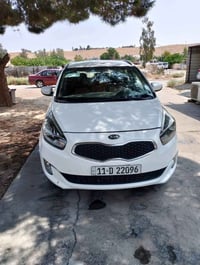 كارينز 2015 للبيع 07904180775