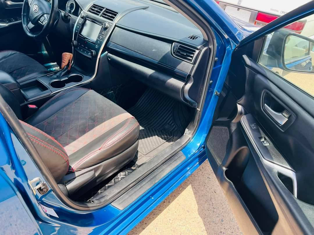 كامري فول مواصفات ١/١ سبشل ادشن 
بصمه شحن لاسلكي فتحة سقف دخول ذكي 
شاشه كبيره كاميرا بلادي
ما ناقصها شي 
محرك مفتوح 
155


**إذا كنت صاحب هذا الإعلان وتريد حذفه لأي سبب، رجاءا أرسل رسالة إلى الدعم الفني**