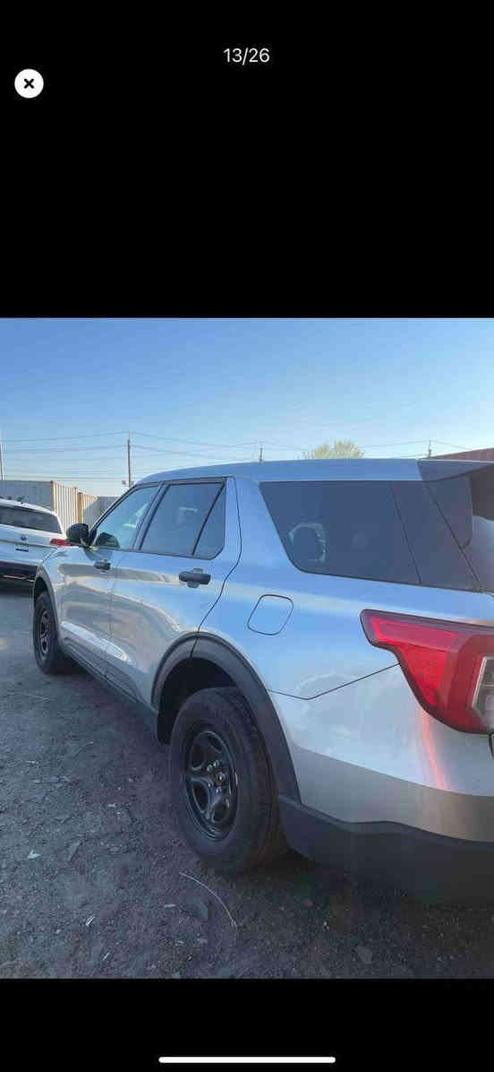 السلام عليكم
فورد اكسبلور بوليسي 23 محرك 6تنفس طبيعي
 حادثه خفيف تبديل جاملغ وصبغ بجاملغ الخلفي
بدون اي تعمير داخلي جاهزه للأخير
رقم أربيل تحويل او وكاله 
ماشيه 18 الف ميل
سعره 182 مكانه ميسان للاستفسار
 *********** ***********
