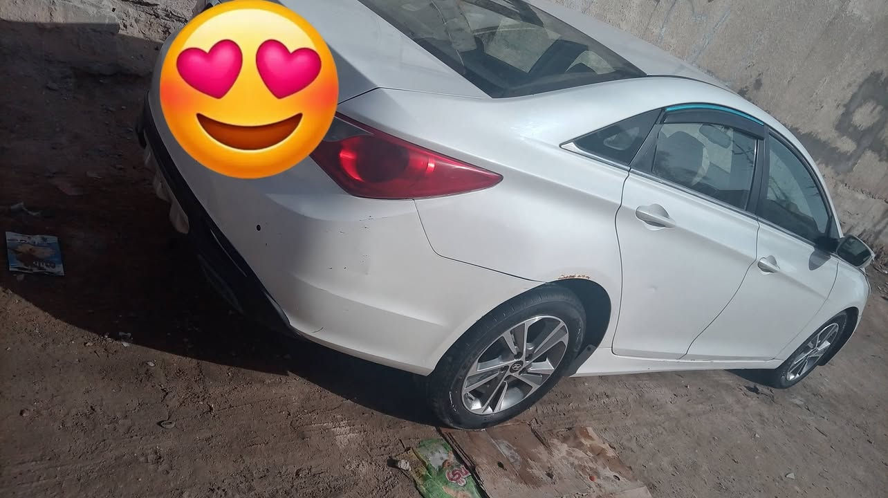 السلام عليكم
سوناتا خليجي 2011 مكينه دوش سياره مكفولة من الضربه بيهه رشات صبغ قليله كير مكينه مكفوله تبريد شغال مكاني بصره الزبير 
رقم الهاتف ***********
السعر 110
